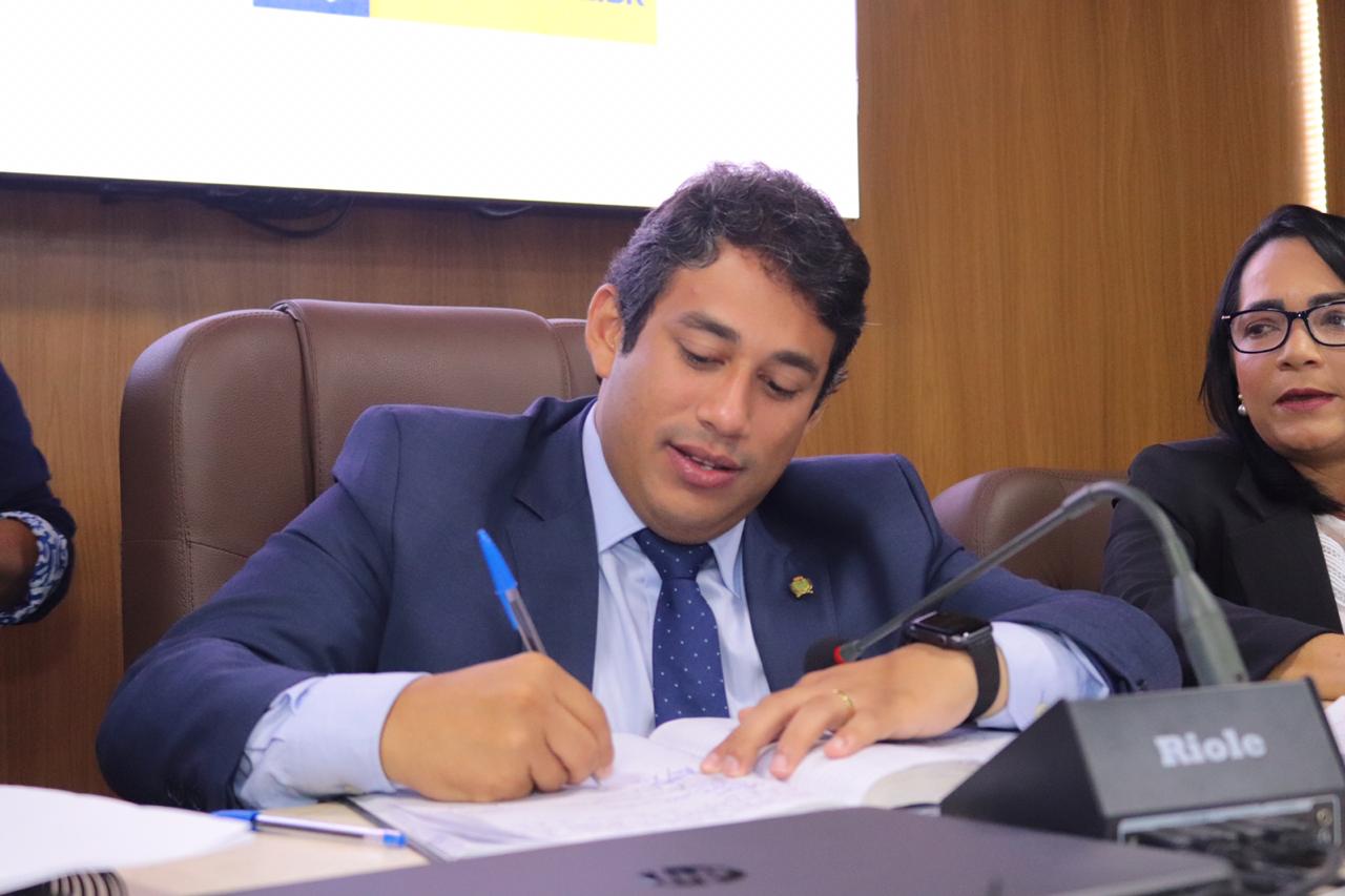 Osmar Filho institui procedimentos para prevenir Coronavírus na Câmara de São Luís